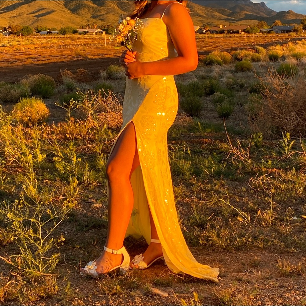Elegant Yellow Evening Gown
